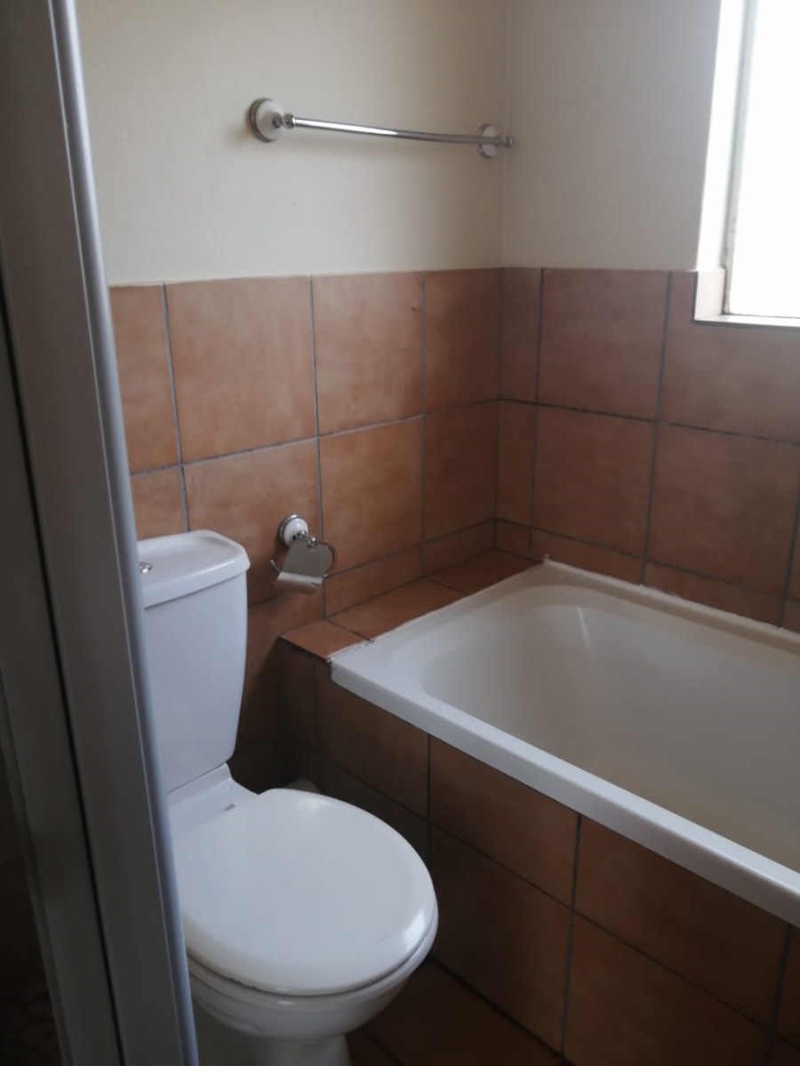 To Let 2 Bedroom Property for Rent in Vaalpark Free State